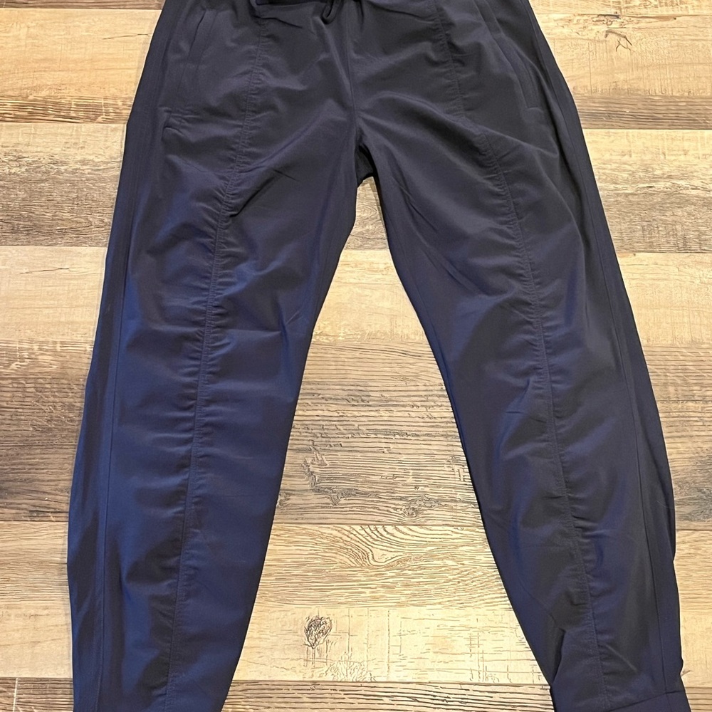 Navy Attitude Mid-rise Jogger